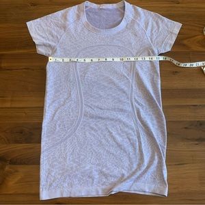 Lululemon Run: Swiftly Tech Short Sleeve size 8